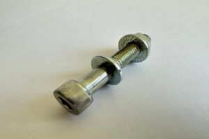 Bolt connection assembly M10*60: screw, nut, washer 2