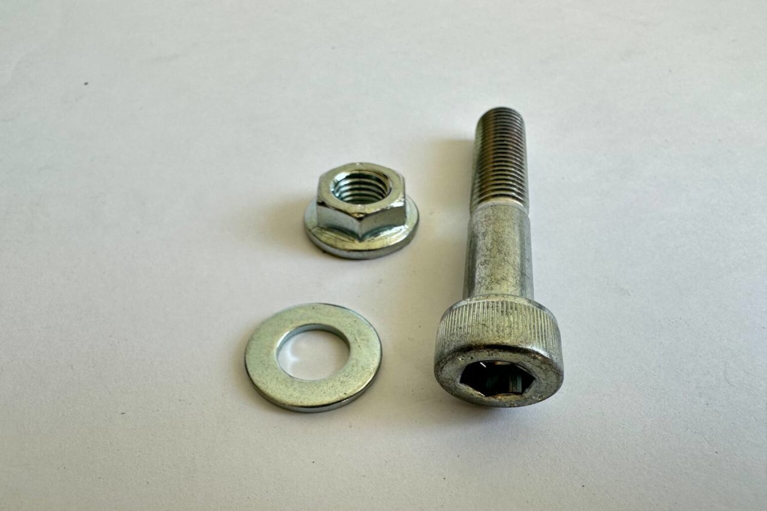 Bolt connection assembly M10*60: screw, nut, washer 3